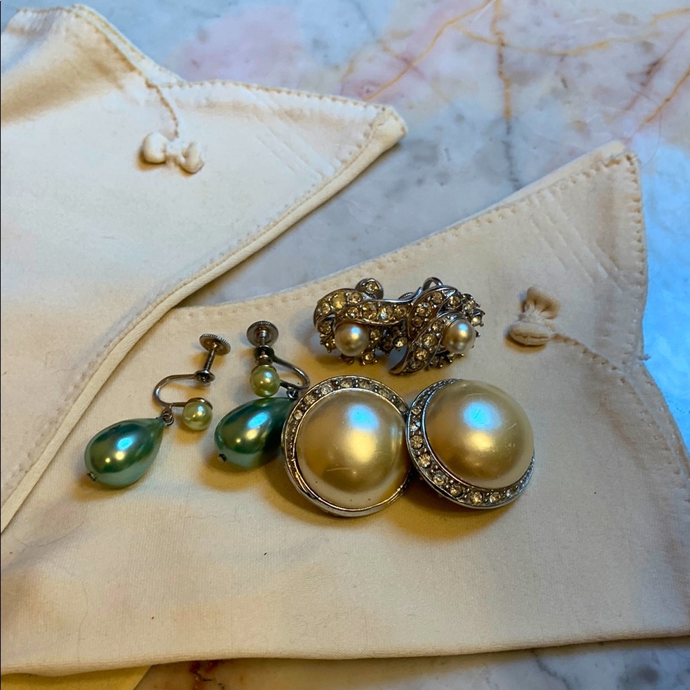 Bundle vintage earrings